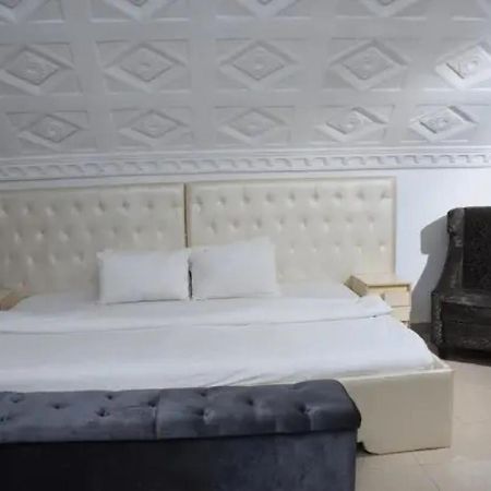 Room In Lodge - Ambience Hotels Abujahome For Leisure And Business Travellers 外观 照片