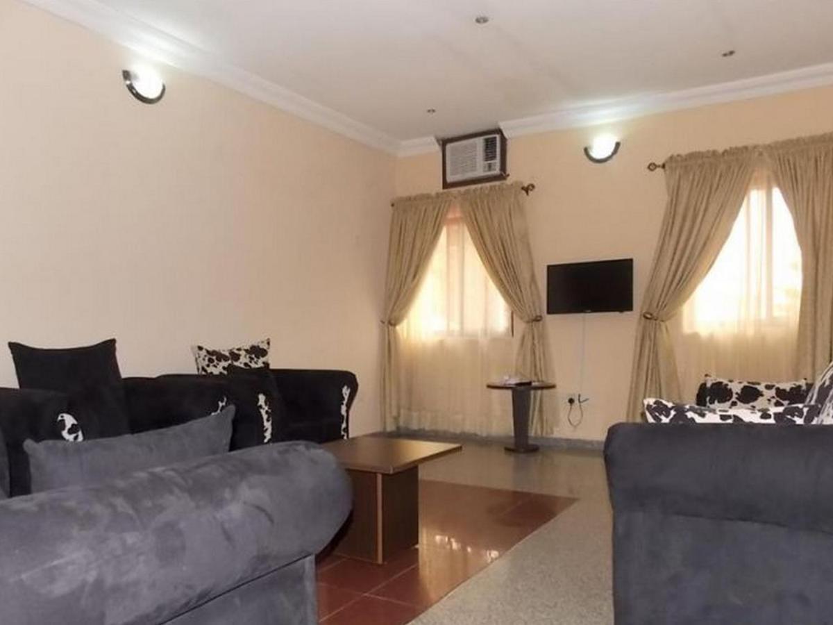 Room In Lodge - Ambience Hotels Abujahome For Leisure And Business Travellers 外观 照片
