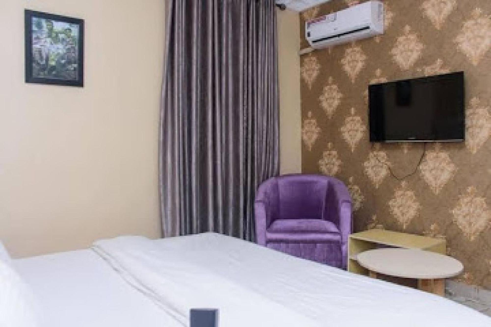 Room In Lodge - Ambience Hotels Abujahome For Leisure And Business Travellers 外观 照片