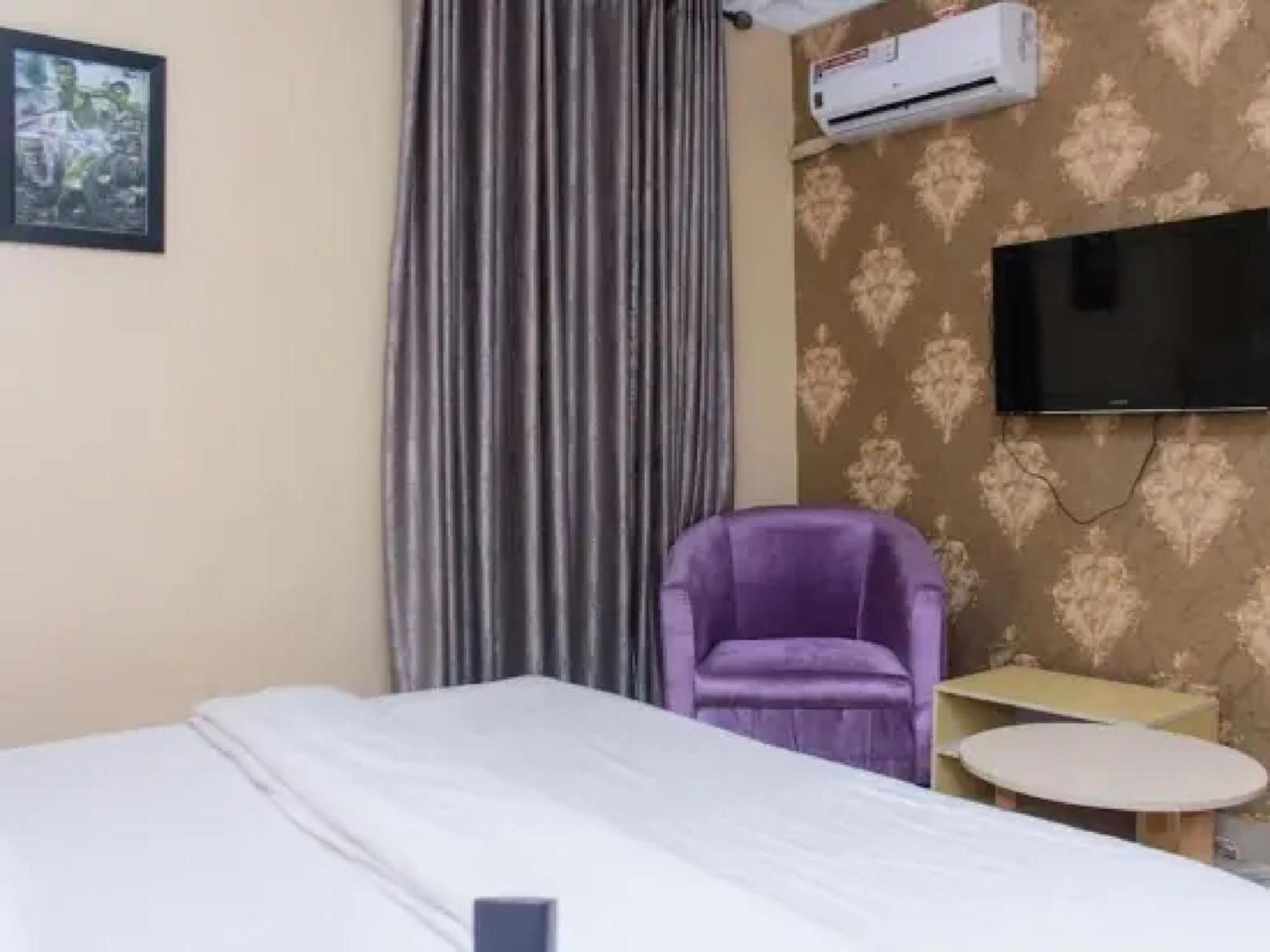 Room In Lodge - Ambience Hotels Abujahome For Leisure And Business Travellers 外观 照片